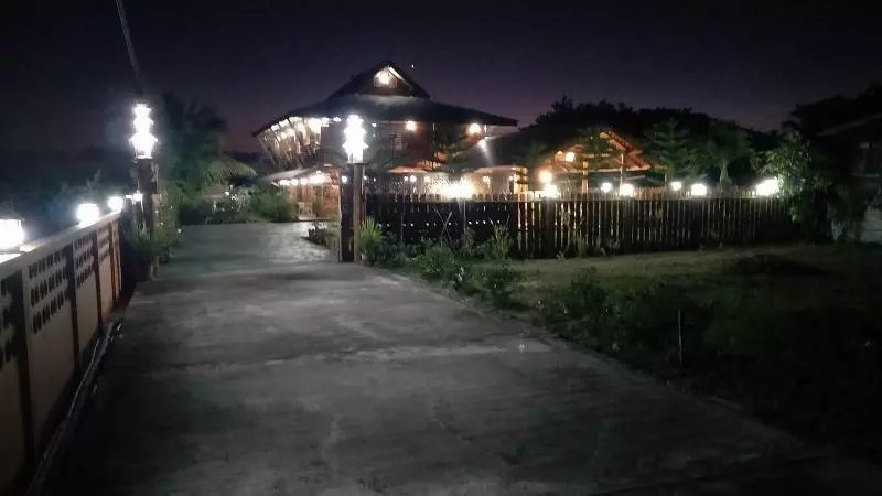 پانسیون Huanmaisakngam Resort