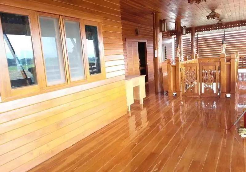 پانسیون Huanmaisakngam Resort