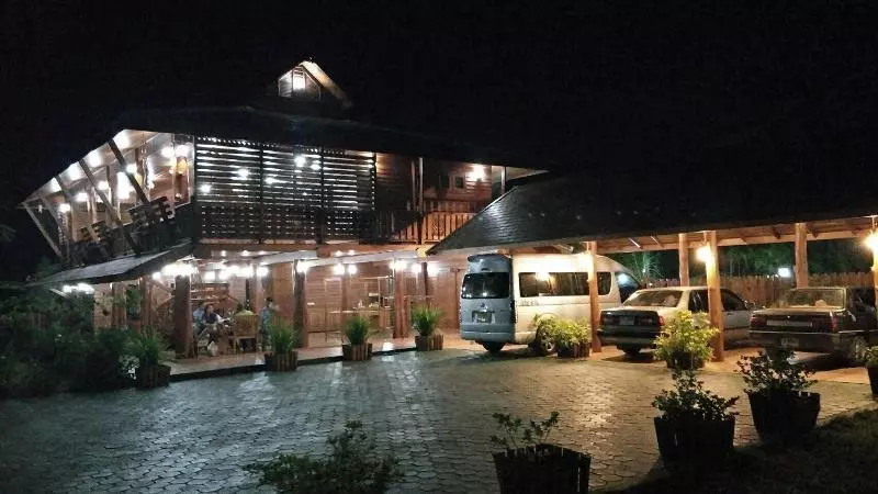 پانسیون Huanmaisakngam Resort
