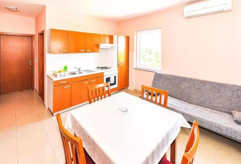 Apartment Anica