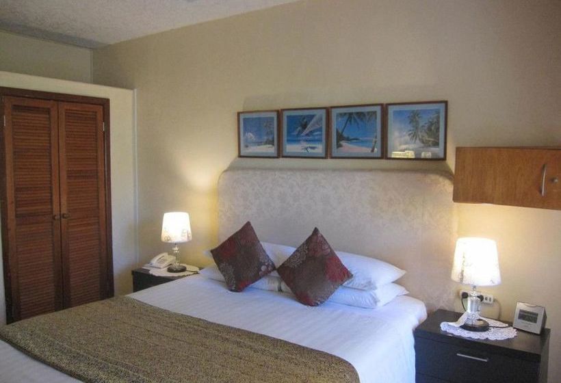 Captain Cook Apartments