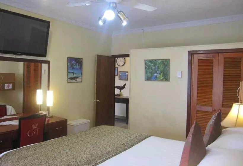 Captain Cook Apartments