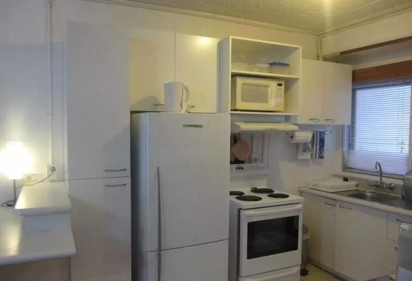 Captain Cook Apartments
