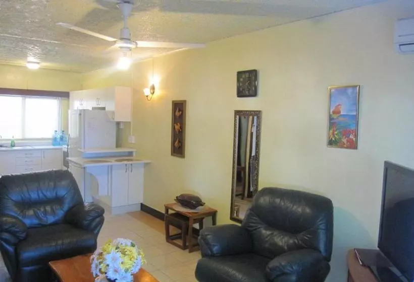 Captain Cook Apartments