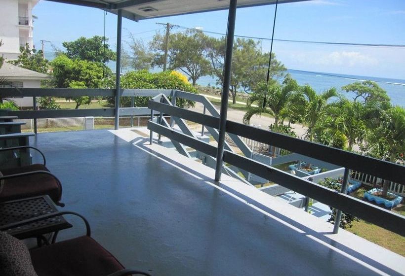 Captain Cook Apartments