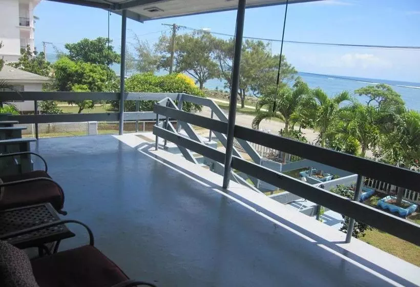Captain Cook Apartments