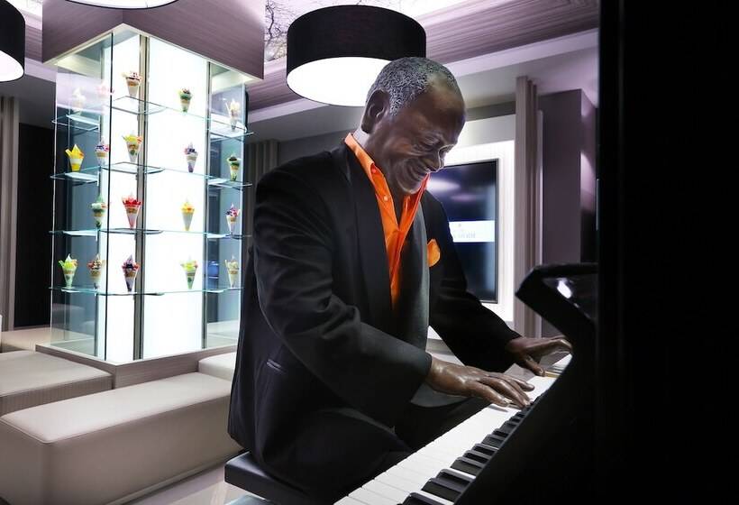 호텔 A La Mode   Adult Only