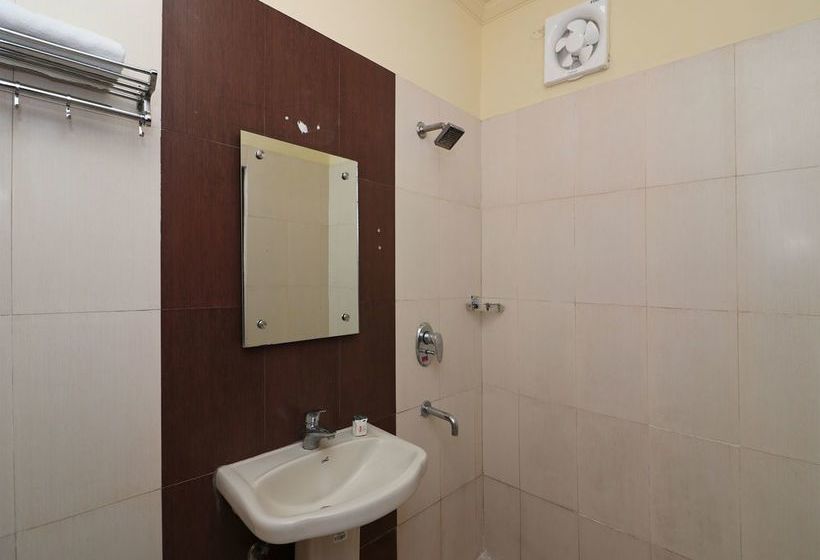 בית מלון כפרי Chilana Tower And Restaurant