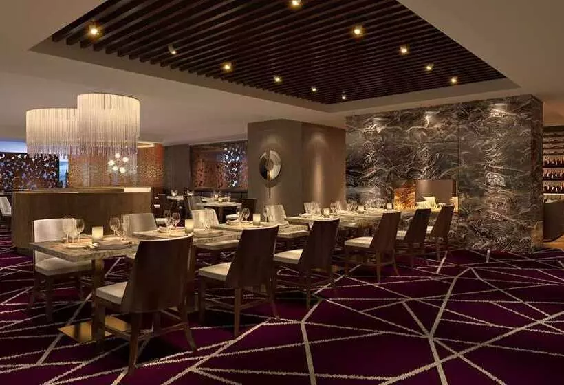 هتل Hilton Rochester Mayo Clinic Area