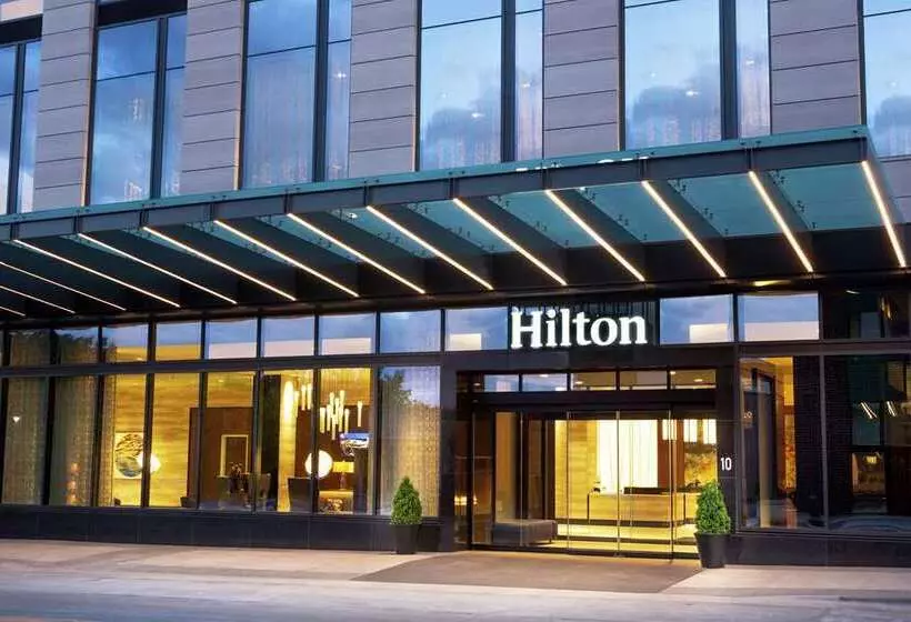 هتل Hilton Rochester Mayo Clinic Area