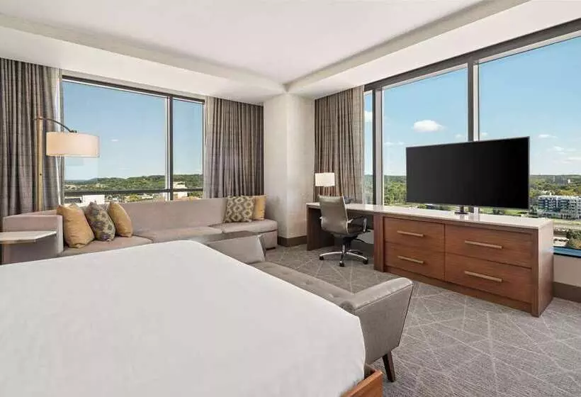 هتل Hilton Rochester Mayo Clinic Area