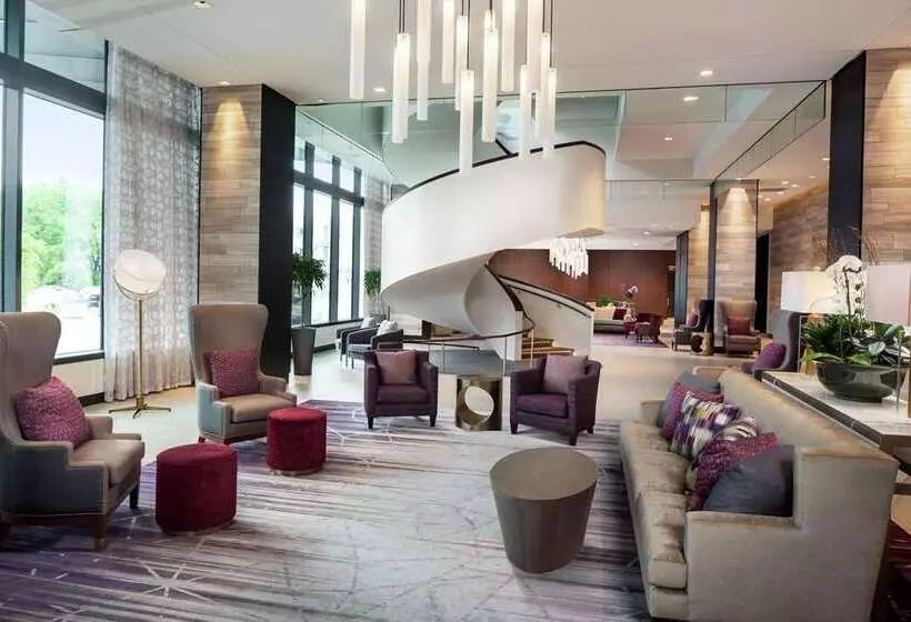 هتل Hilton Rochester Mayo Clinic Area