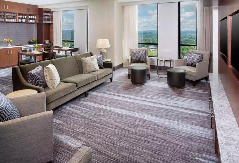 هتل Hilton Rochester Mayo Clinic Area