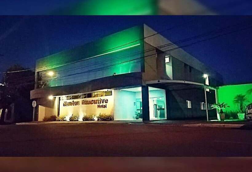 Отель Nantes Executive