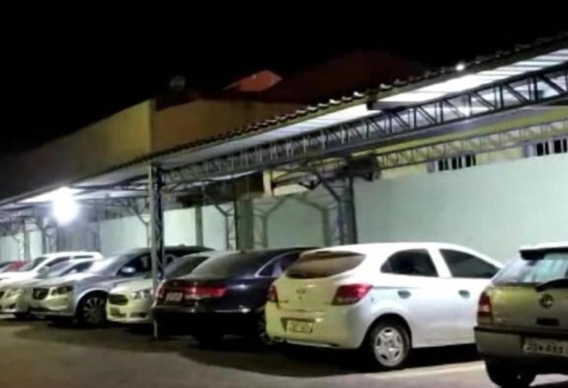 Отель Nantes Executive