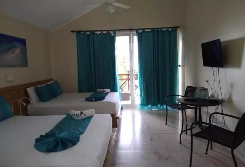 Hotelli Paradise Island Beach Resort