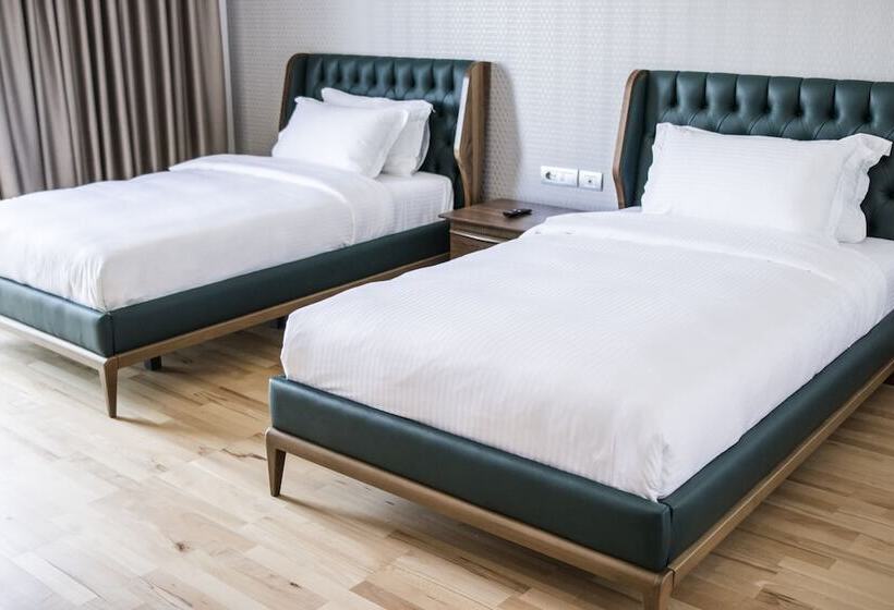 Отель Prestige Resort