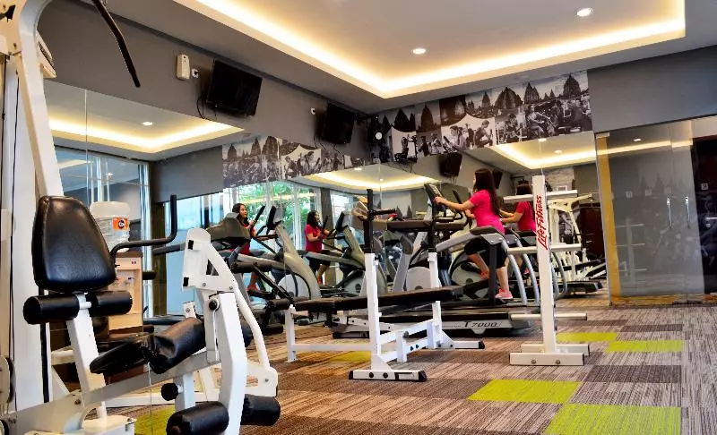 Hotel Ramada Suites By Wyndham Solo