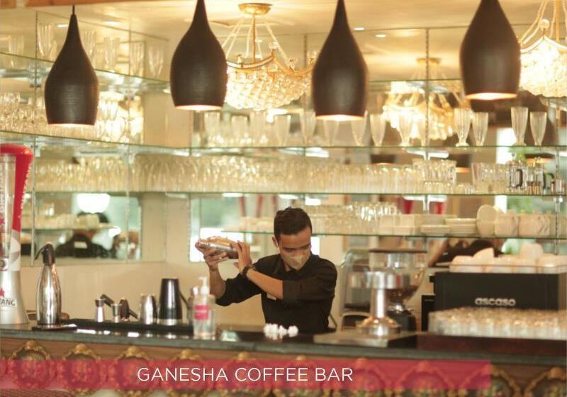 Hotel Ramada Suites By Wyndham Solo