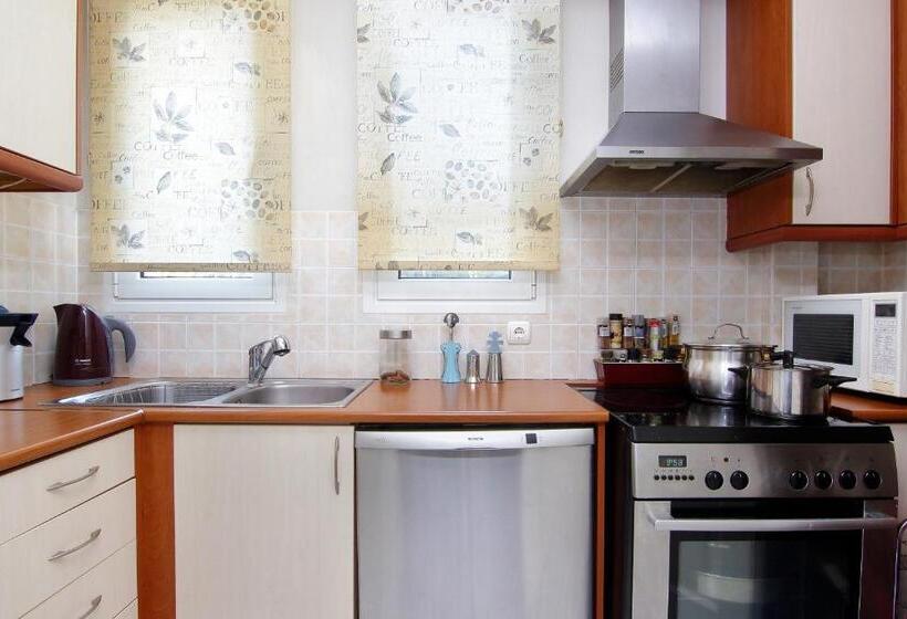 Oasis Pool House By Ghh