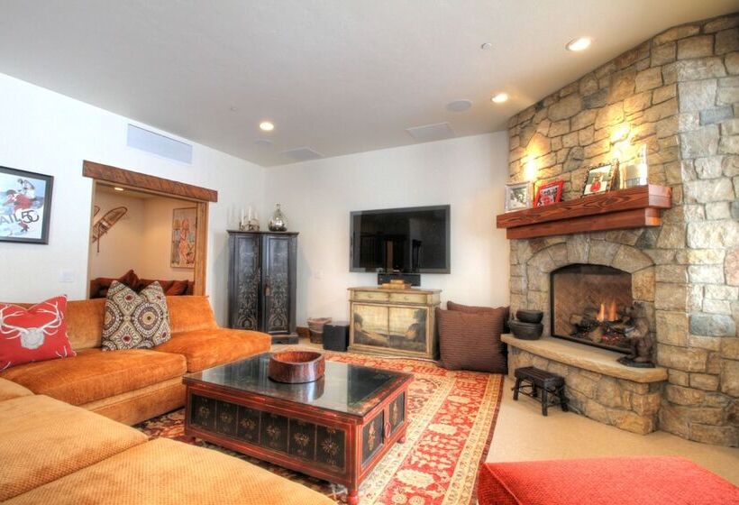 Gore Creek Place Condominiums