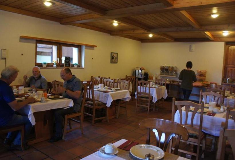 فندق Garni Alpenhof