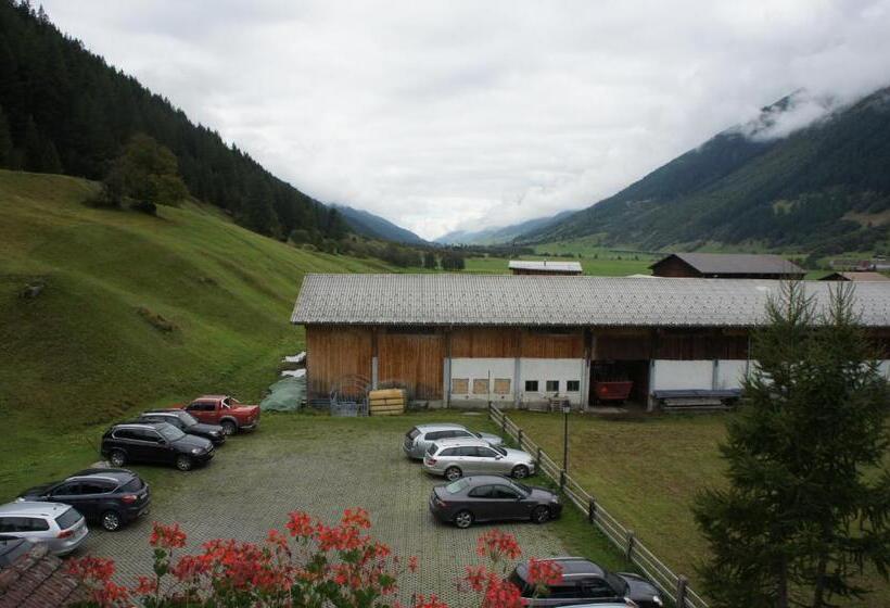 فندق Garni Alpenhof