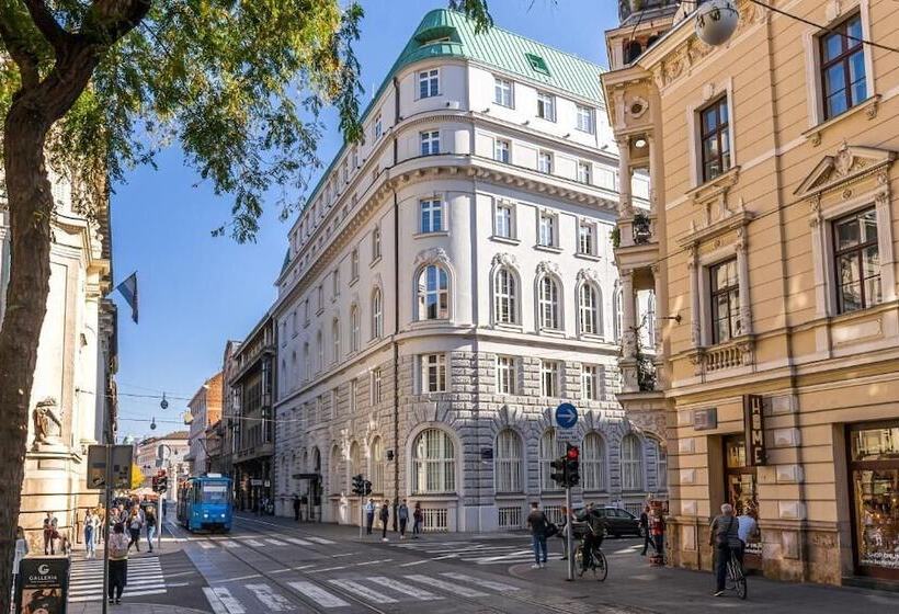 בית מלון כפרי Capital