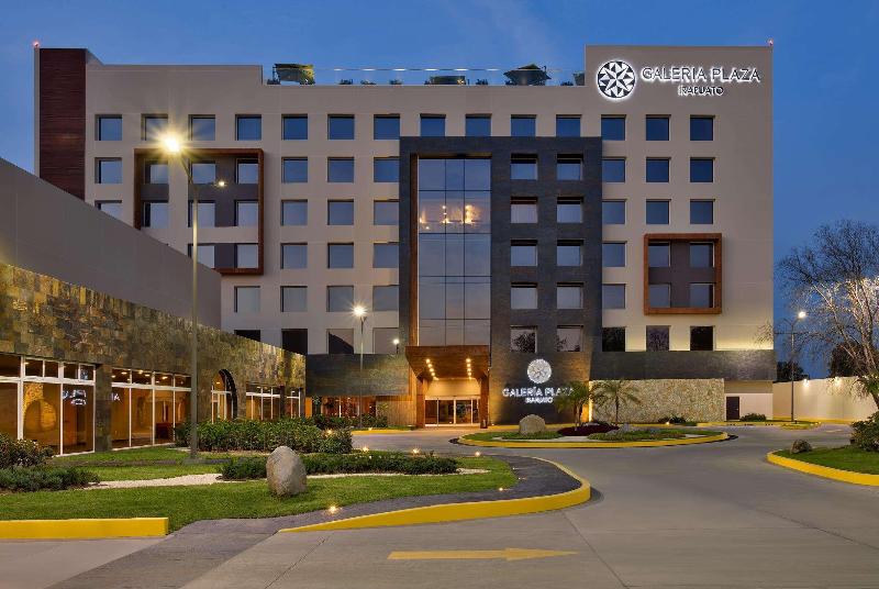 هتل Galeria Plaza Irapuato