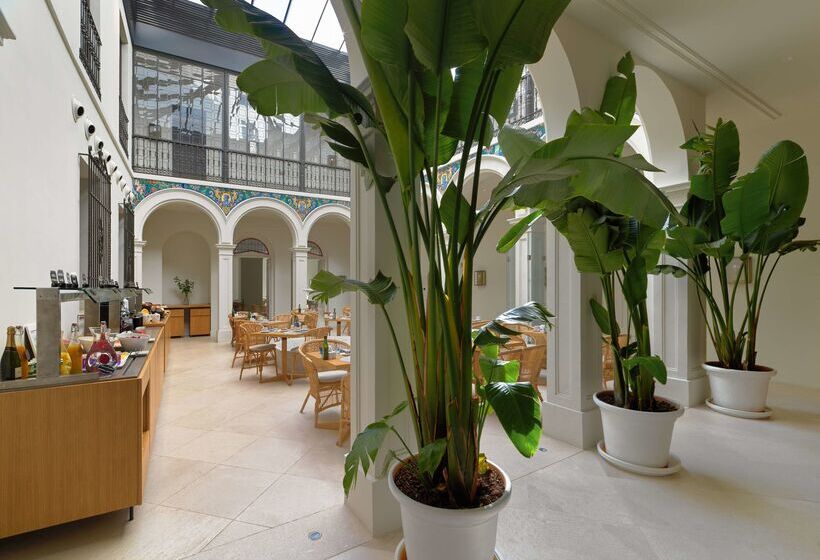 هتل H10 Palacio Colomera