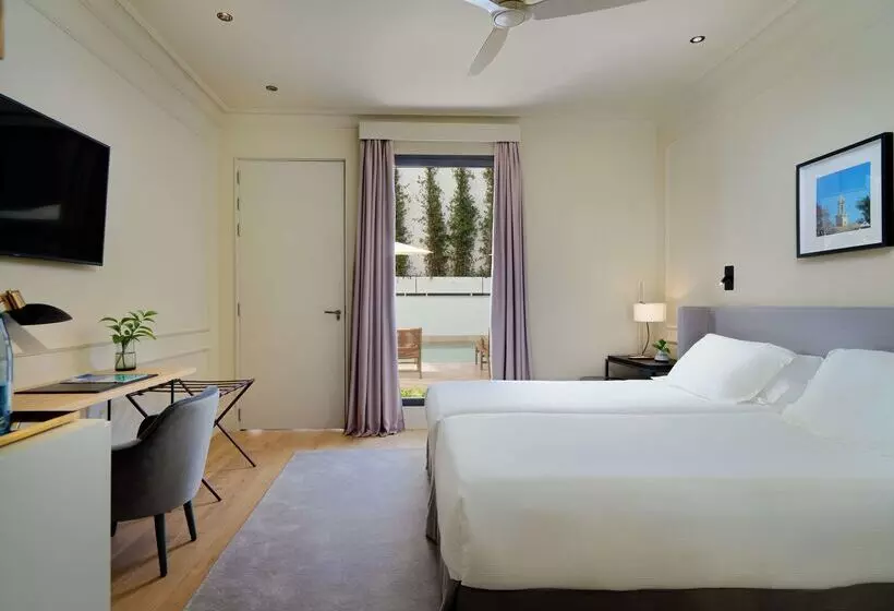 Hotelli H10 Palacio Colomera