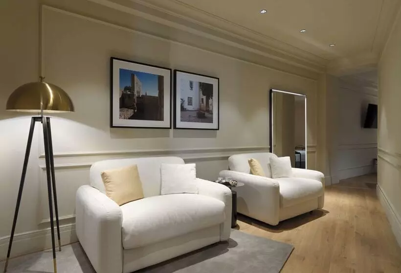 Hotelli H10 Palacio Colomera