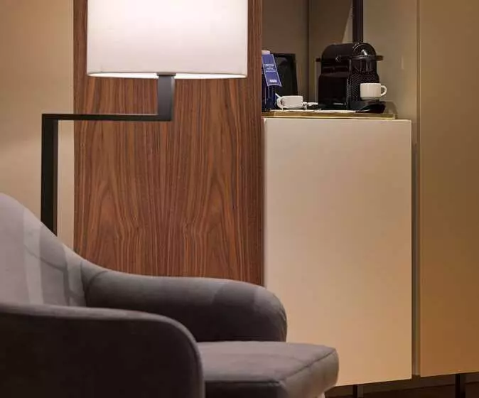 Hotelli H10 Palacio Colomera