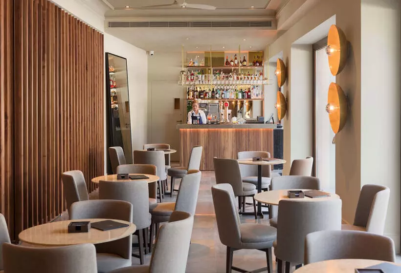 Hotelli H10 Palacio Colomera