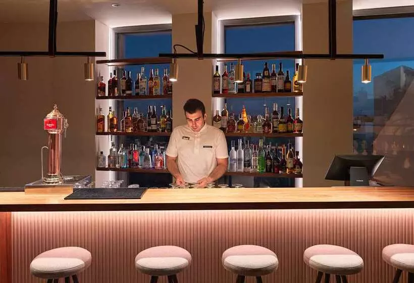 Hotelli H10 Palacio Colomera