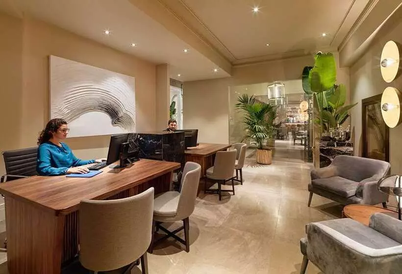 Hotelli H10 Palacio Colomera