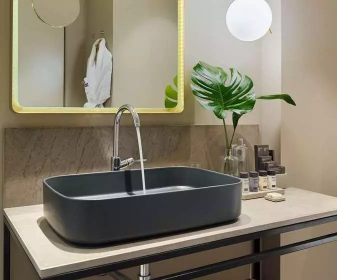 Hotelli H10 Palacio Colomera