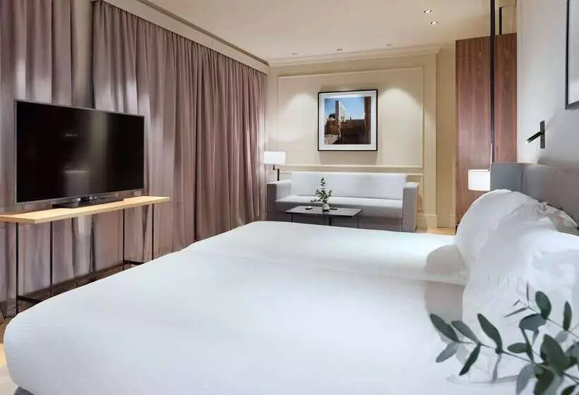 Hotelli H10 Palacio Colomera