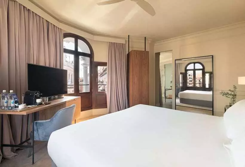 Hotelli H10 Palacio Colomera