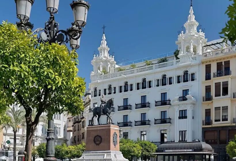 Hotelli H10 Palacio Colomera