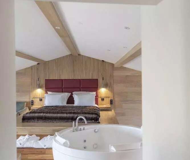 Hotelli Hôtel & Restaurant Origines Par Adrien Descouls   Teritoria