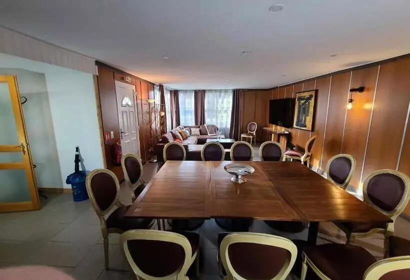 ホテル Les Grands Frênes