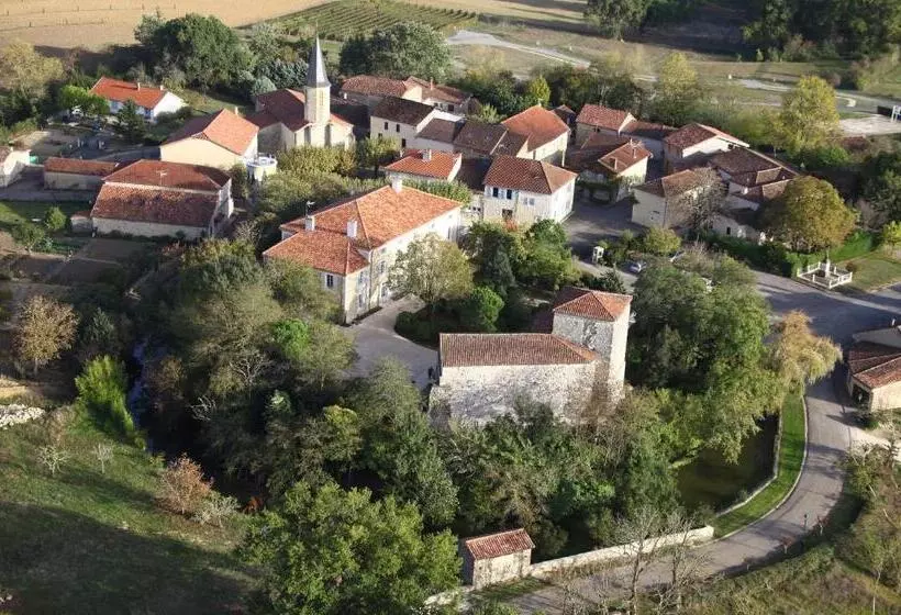 ホテル Le Castel Pierre   Maison Privée 4 étoiles   18 Personnes