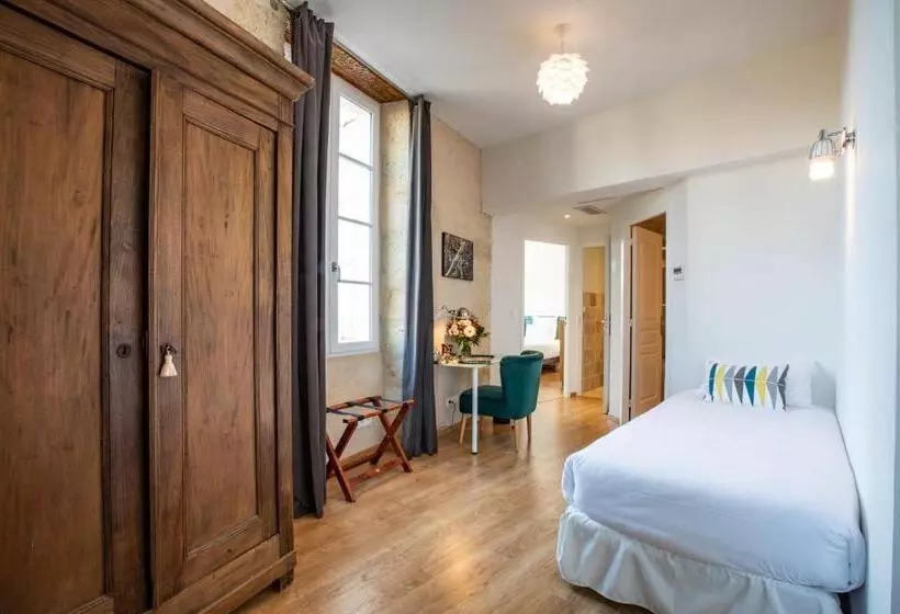 ホテル Le Castel Pierre   Maison Privée 4 étoiles   18 Personnes