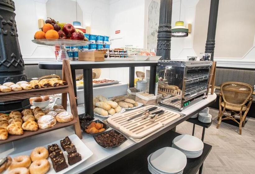 هتل Soho Boutique Opera