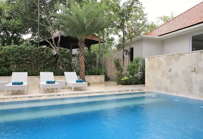 Hotelli Tapa Tepi Kali Canggu