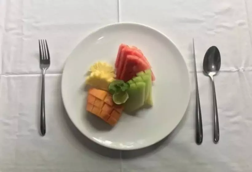 Hotelli Tapa Tepi Kali Canggu