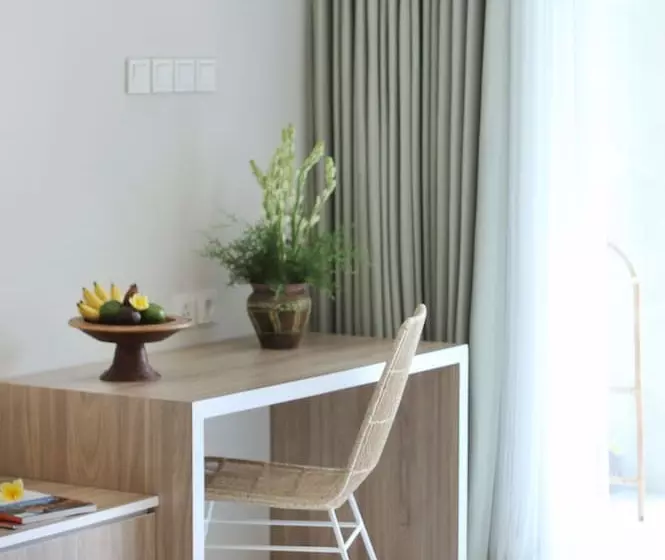 Hotelli Tapa Tepi Kali Canggu