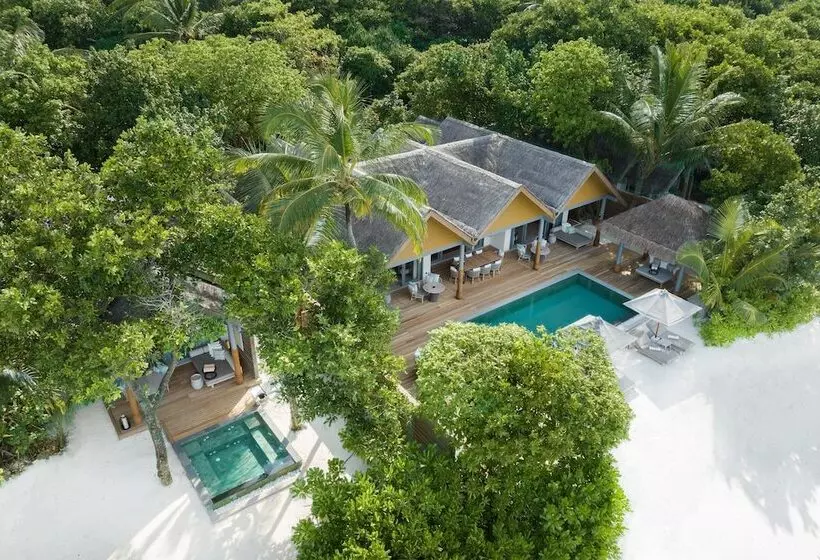 هتل Vakkaru Maldives