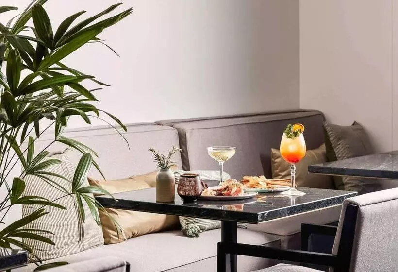 Novotel Melbourne Central